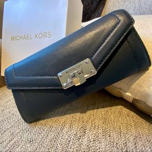 NEW Michael Kors Wallet Kinsley Blue Leather